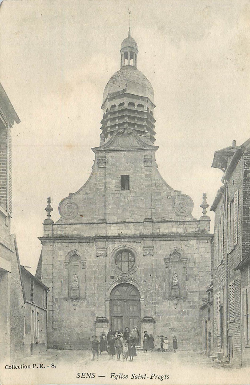 CPA Sens Eglise Saint Pregts Enfants
