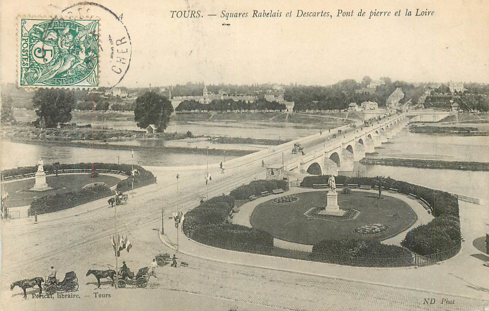 CPA Tours Squares Rabelais et Descartes Pont de Pierre et la Loire