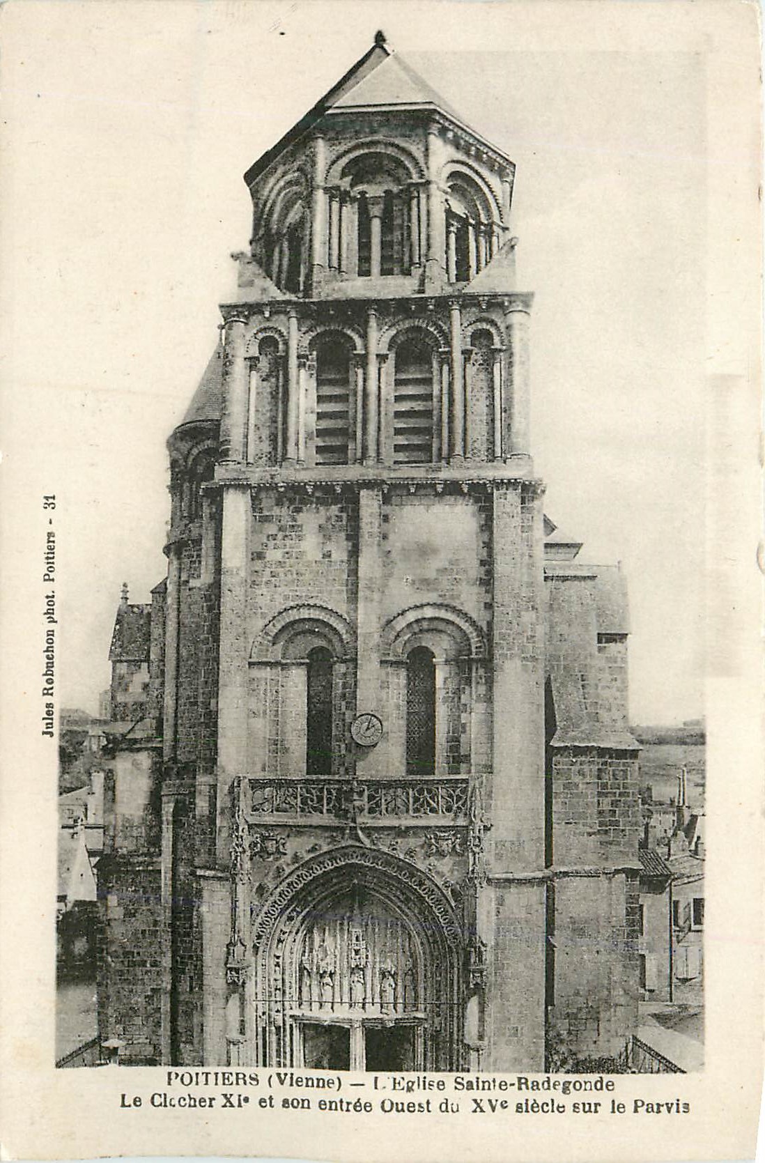 CPA Poitiers (Vienne) L'Eglise Sainte Radegonde