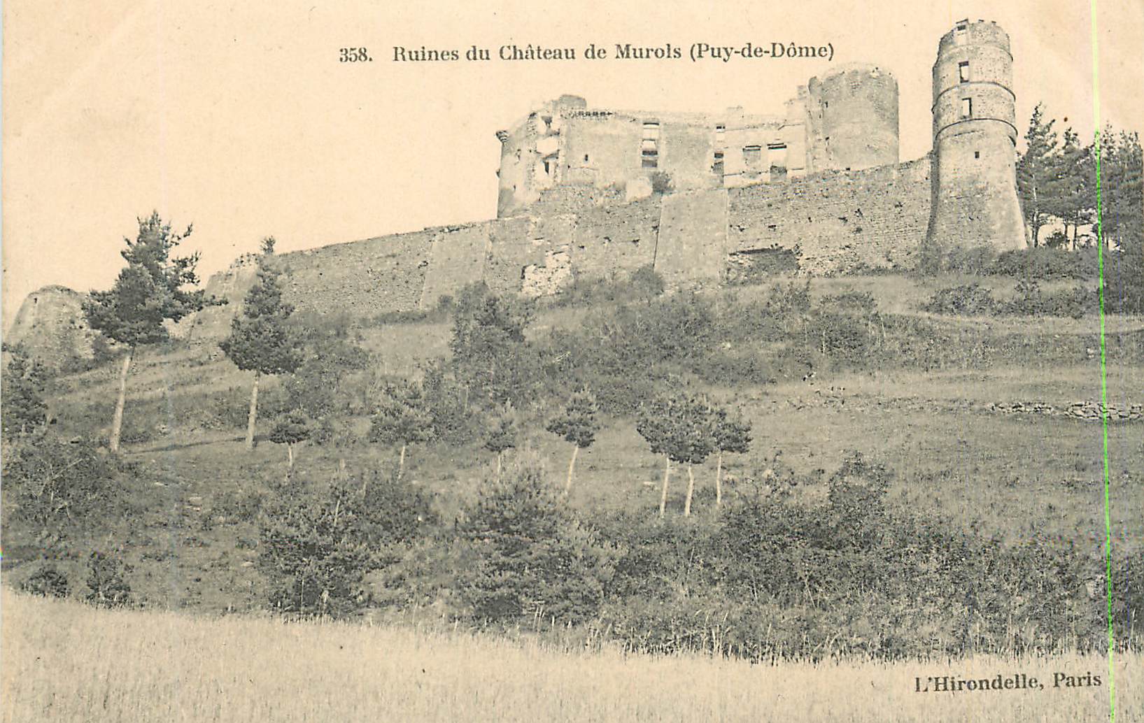 CPA Ruines du Chateau de Murols (Puy de Dome)