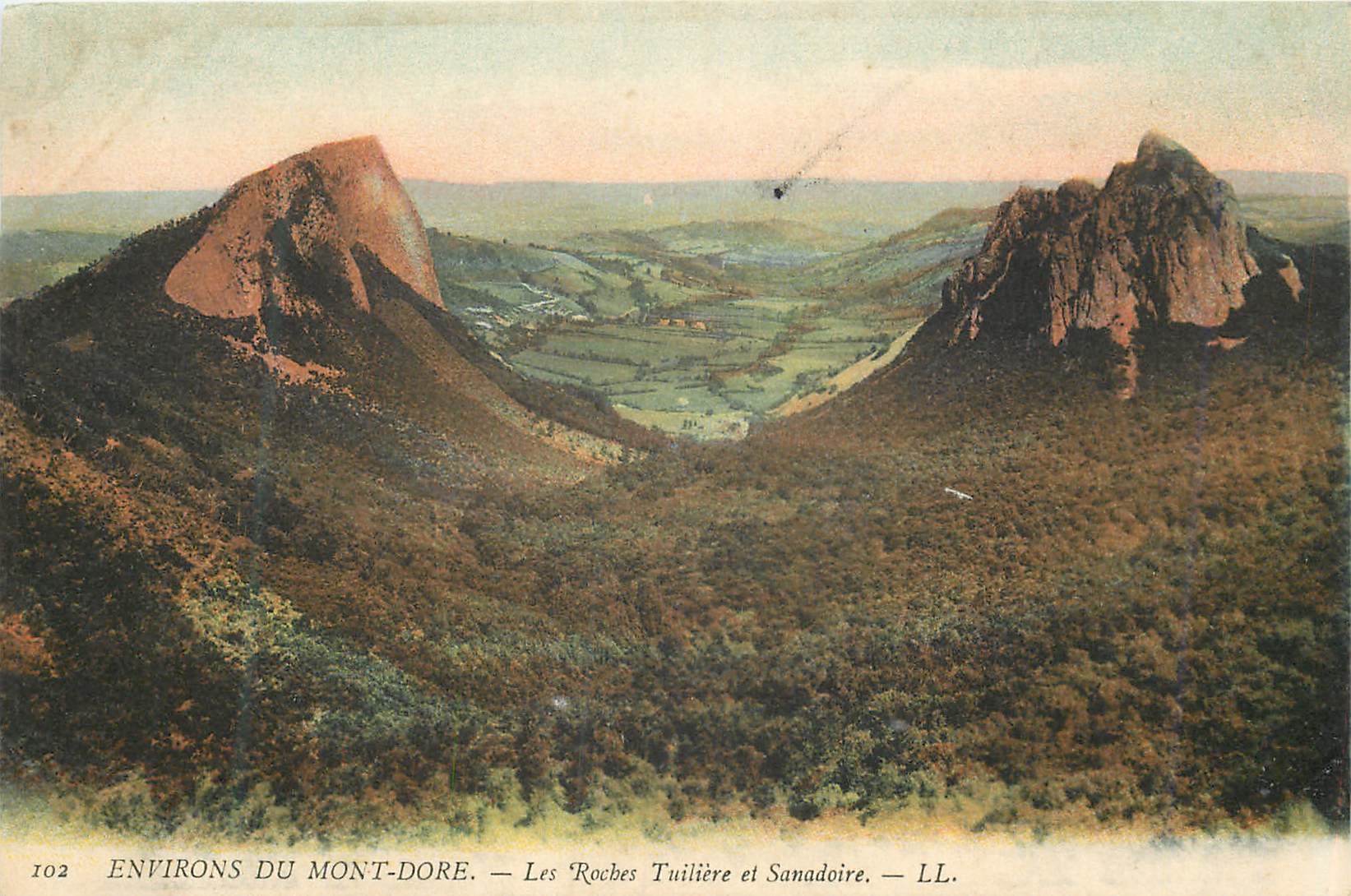 CPA Environs de Mont Dore Les Roches Tuiliere et Sanadoire