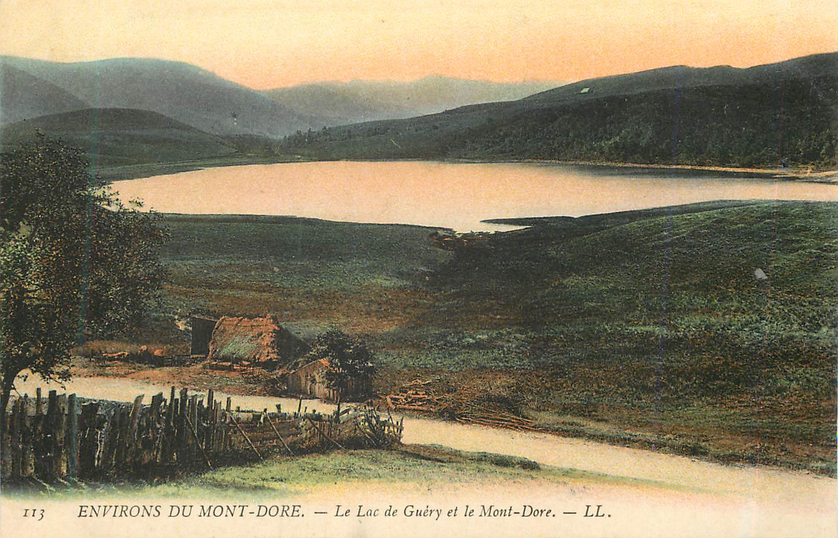 CPA Environs de Mont Dore Le Lac de Guery et le Mont Dore