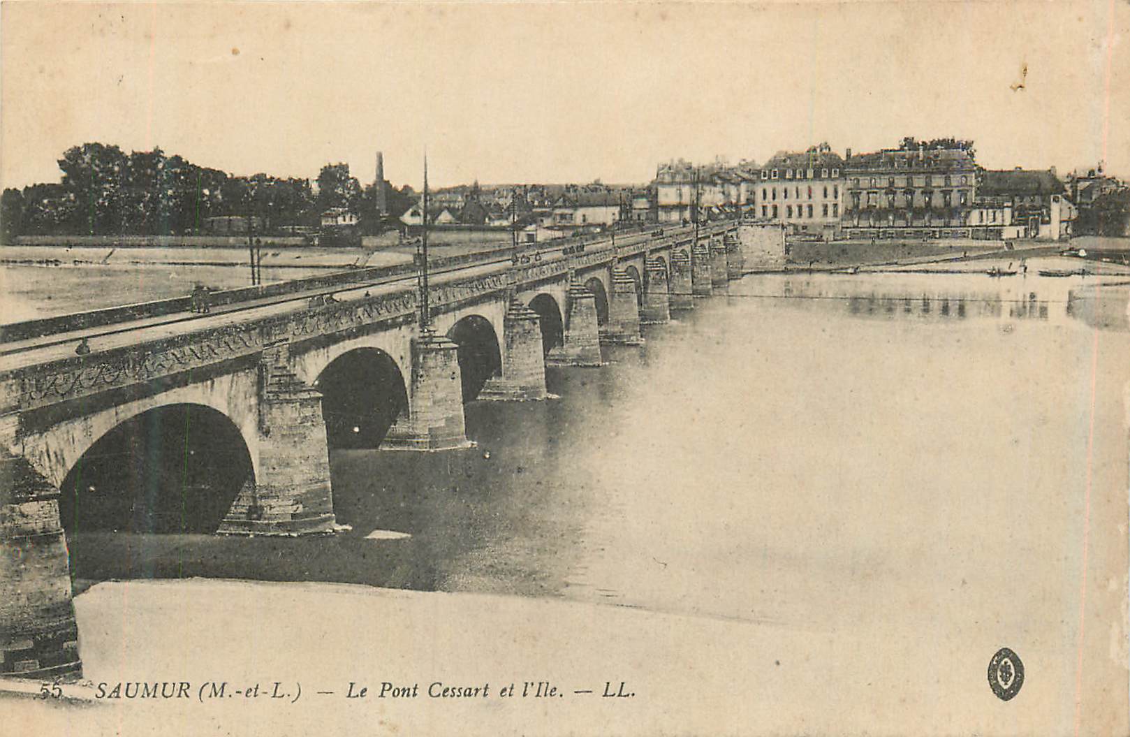 CPA Saumur (M et L) Le Pont Cessart et l'Ile
