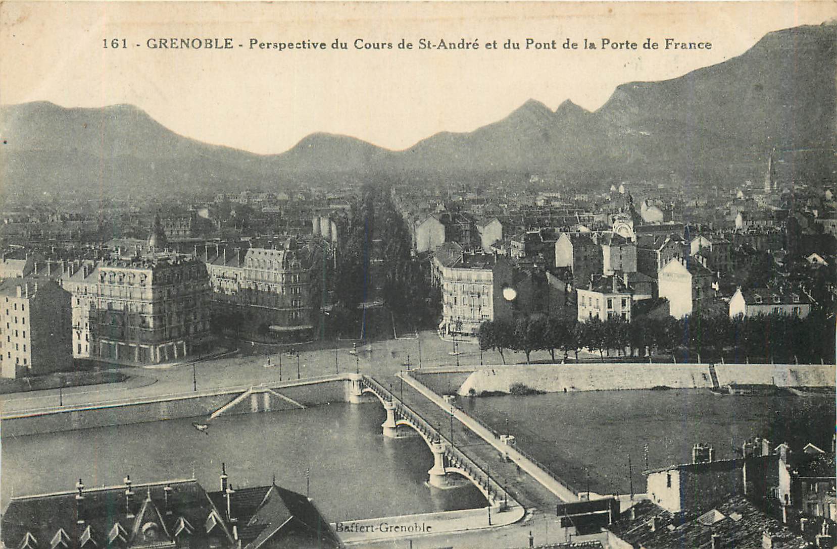 CPA Grenoble Perspective du Cours de St Andre et du Pont de la Porte de France