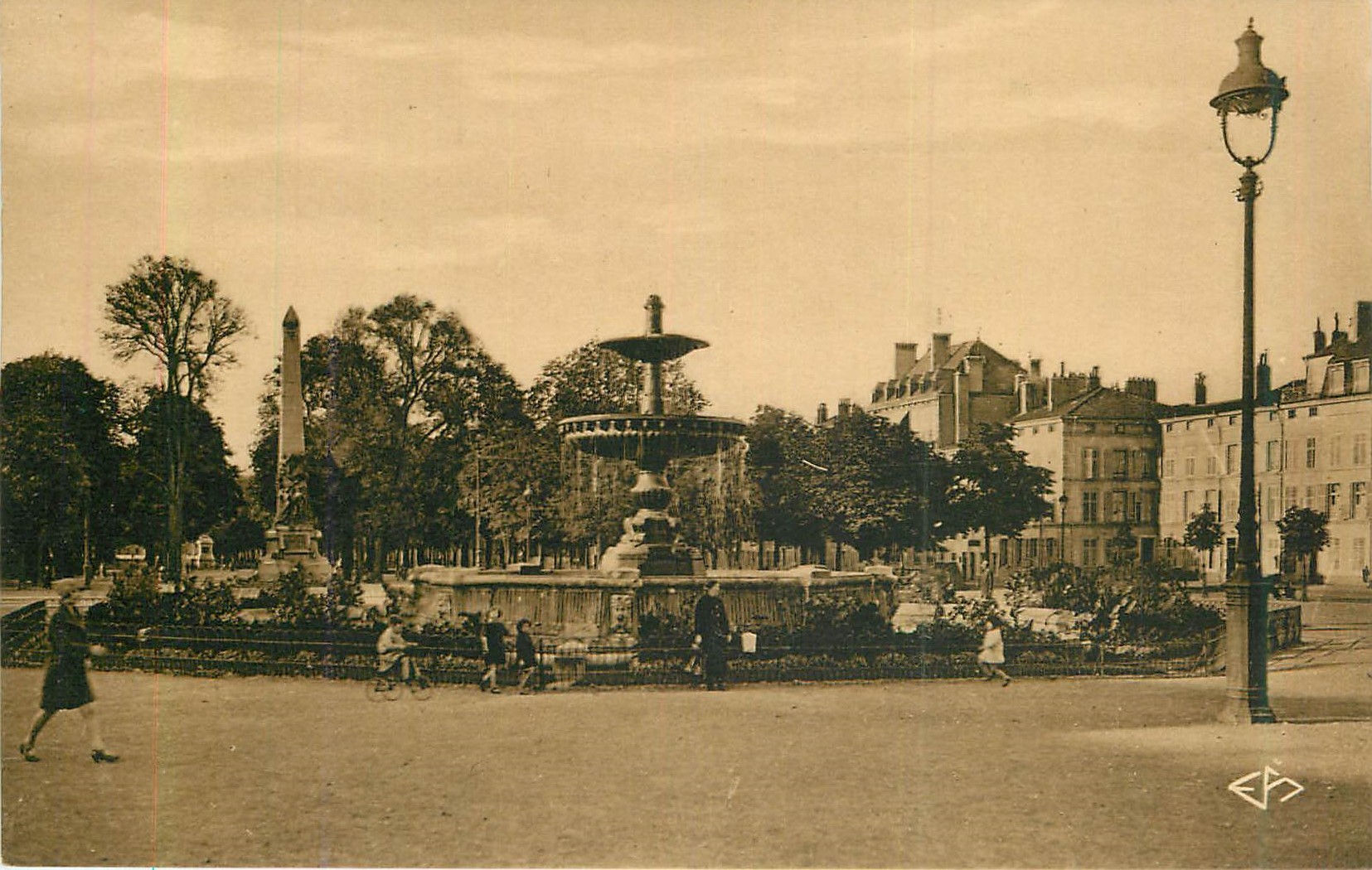 CPA Nancy La Ville aux Portes d'Or Place Carnot