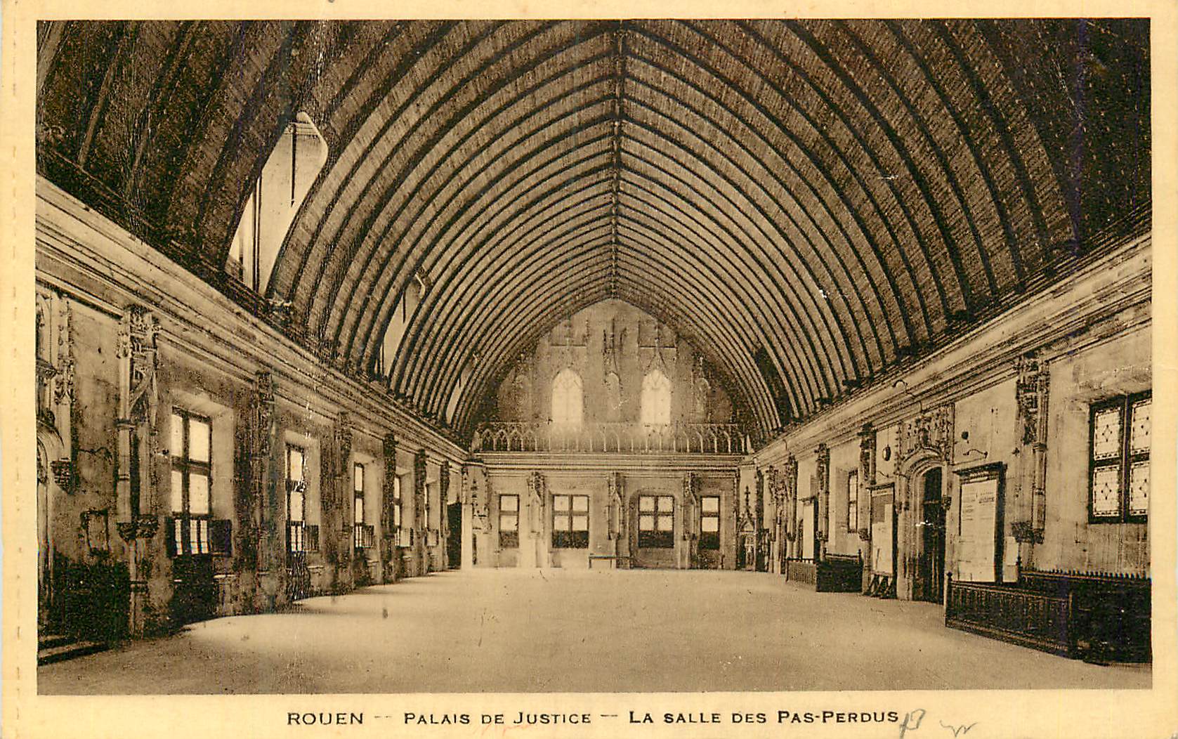 CPA Rouen Palais de Justice La Salle des Pas Perdus