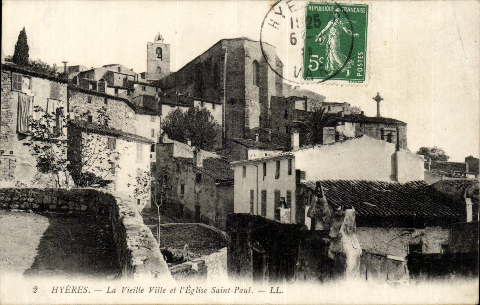 Hyères — La Vieille Ville et l'Église Saint-Paul — LL.