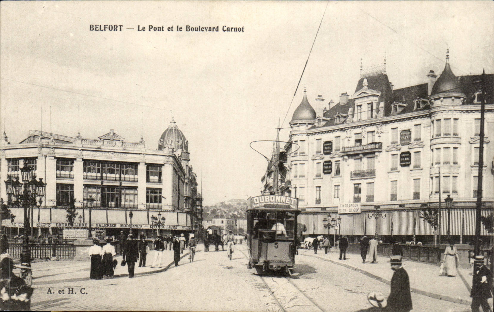 Belfort CPA Le pont et le boulevard CArnot (tramway Galeris Modernes)