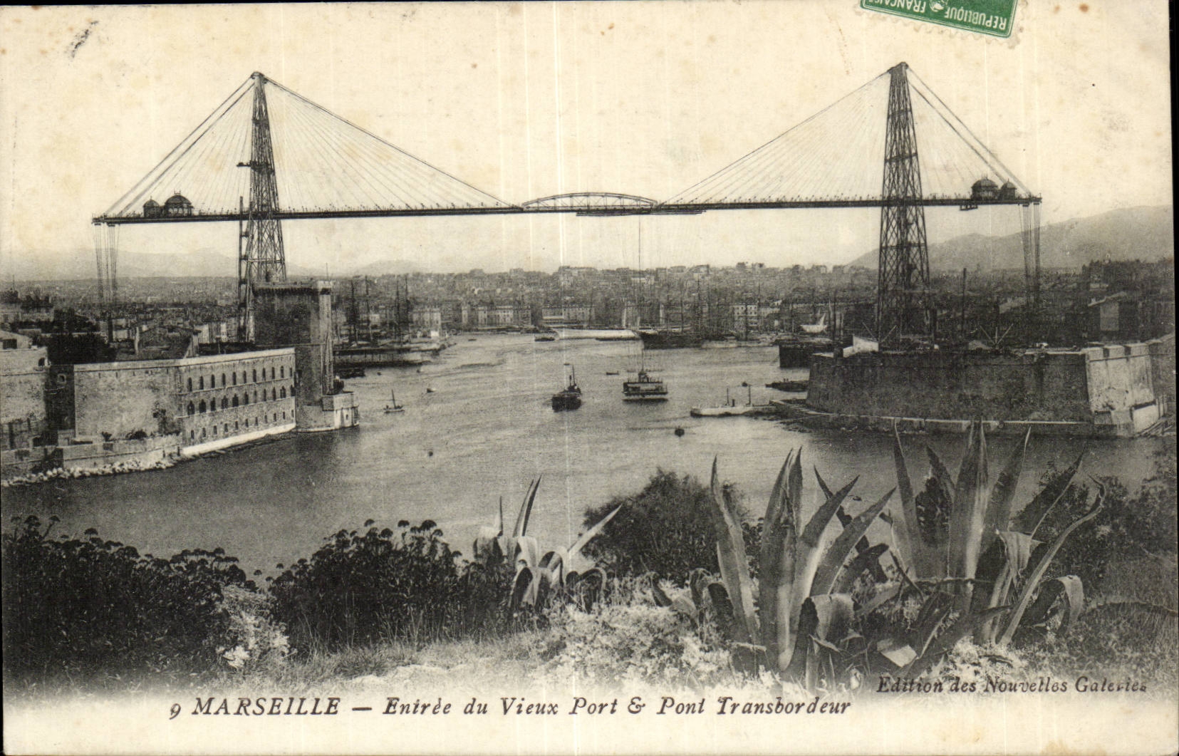 Marseille — Entrée du Vieux Port & Pont Transbordeur — Édition des Nouvelles Galeries