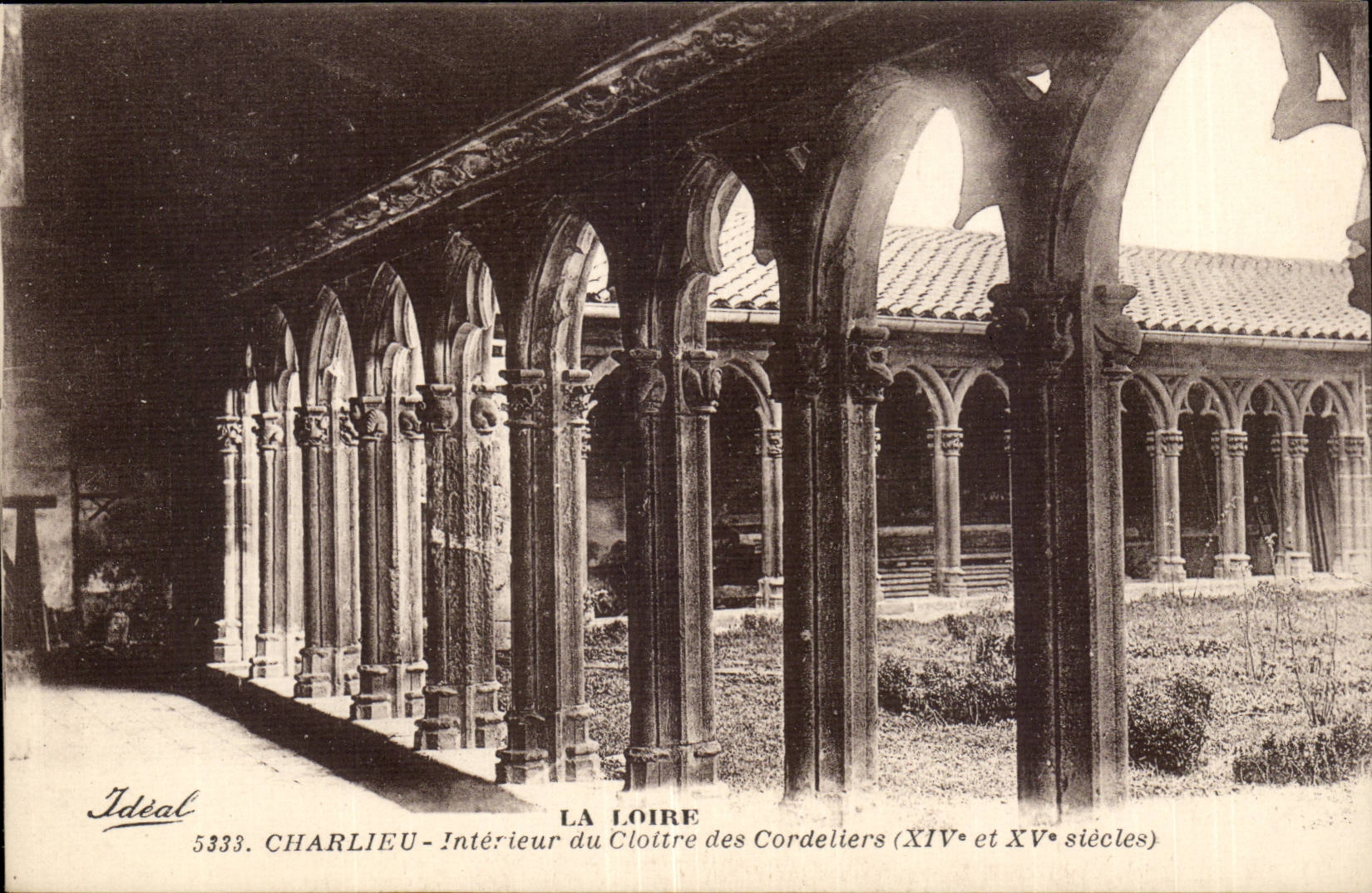 Charlieu CPA Interieur du cloitre des Cordeliers 