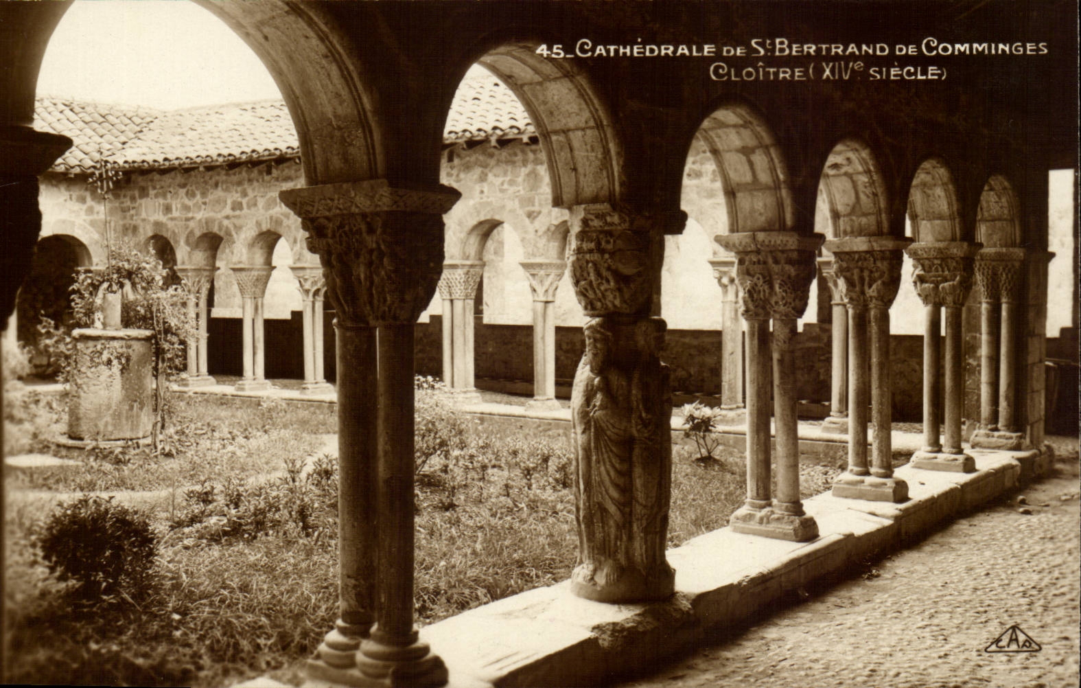 Cathedrale de St Bertrand de Comminges CPA Le cloitre