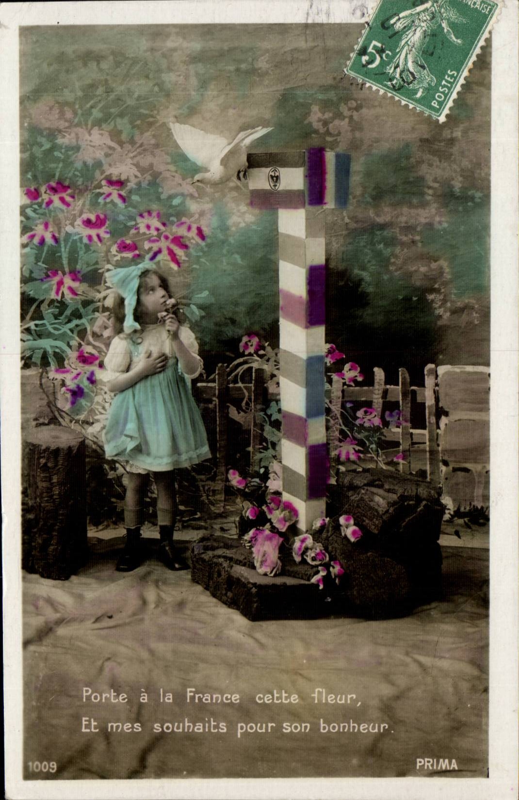 CPA FAntaisie Enfant Porte a la France cette fleur Colombe