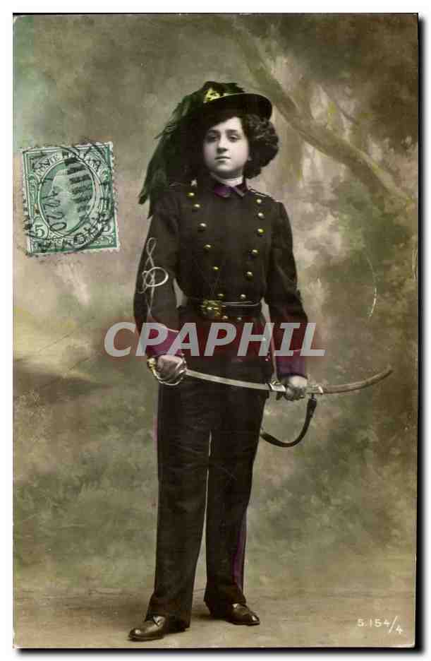 Jeune homme en uniforme militaire — pose studio — éditeur CPAPHIL, n° 5.154/4