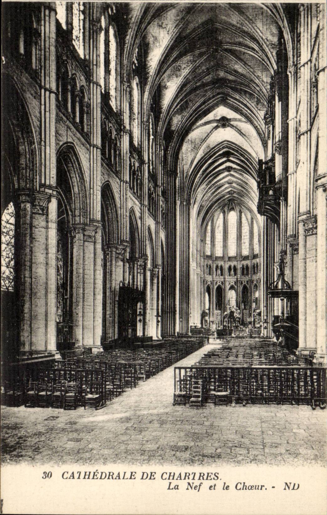 Chartres CPA Cathedrale La nef et le choeur