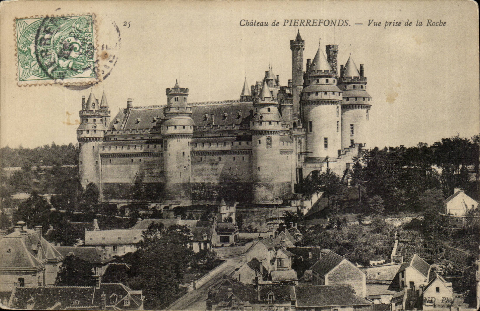 Pierrefonds CPA Le chateau Vue prise de la Roche