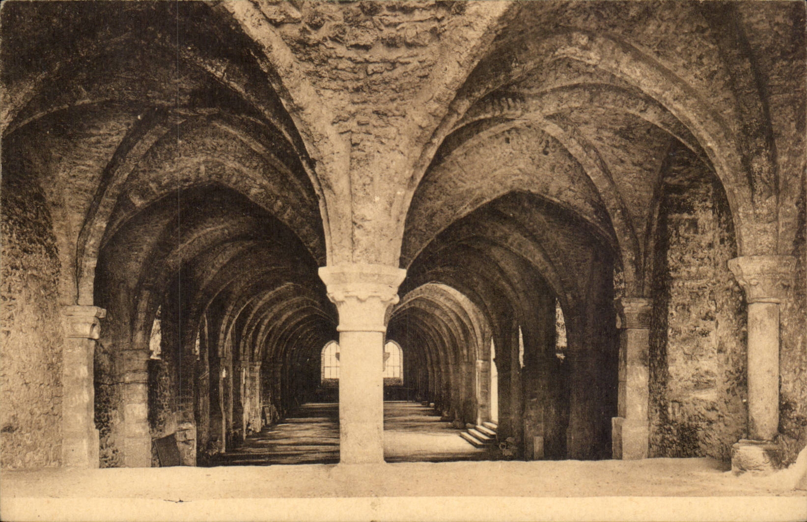 CPA Abbaye de Vaux de Cernay Batiment du dortoir