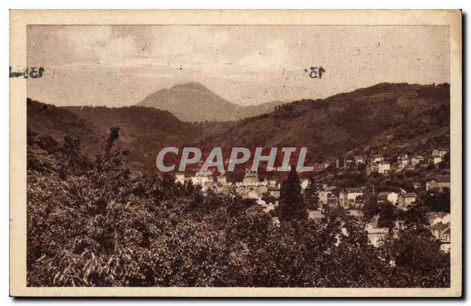 Royat (Puy-de-Dôme) — Un coin du vieux Royat et le Puy-de-Dôme — Éditions Artisitiques Ciermont-Ferraton