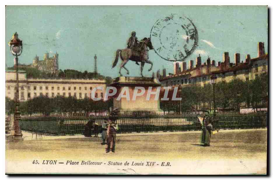 Lyon CPA Place Bellecour Statue de Louis IV