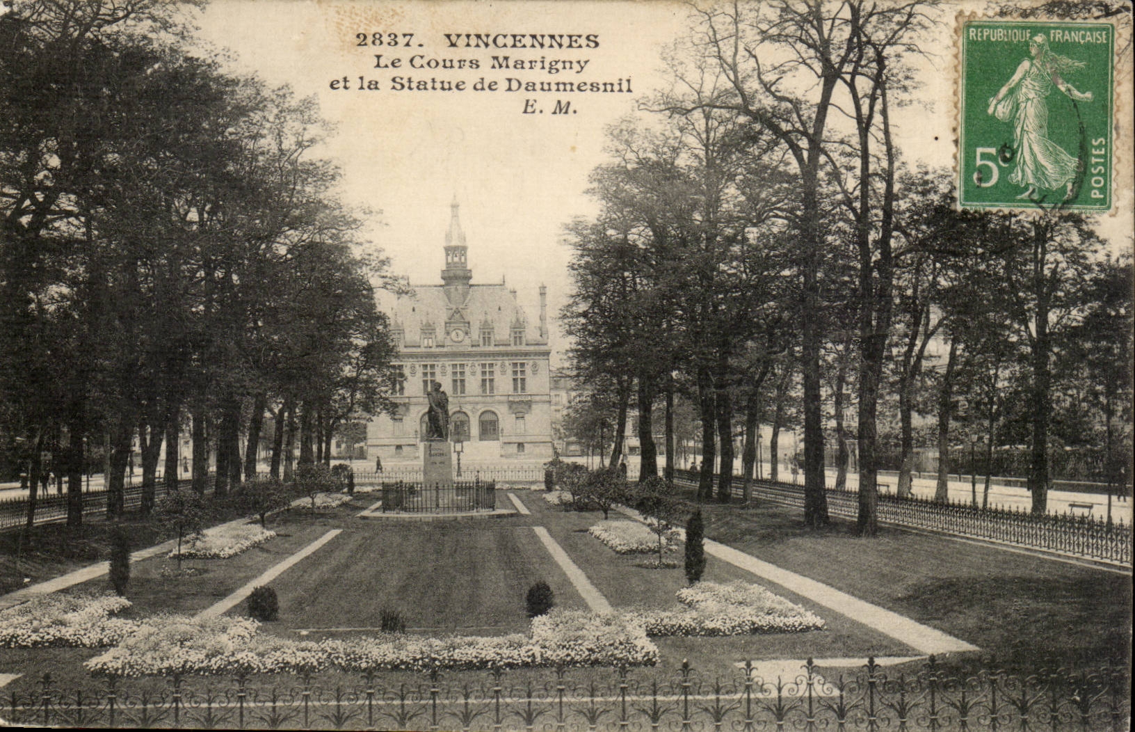 Vincennes CPA Le cours Marigny et la statue de Daumesnil