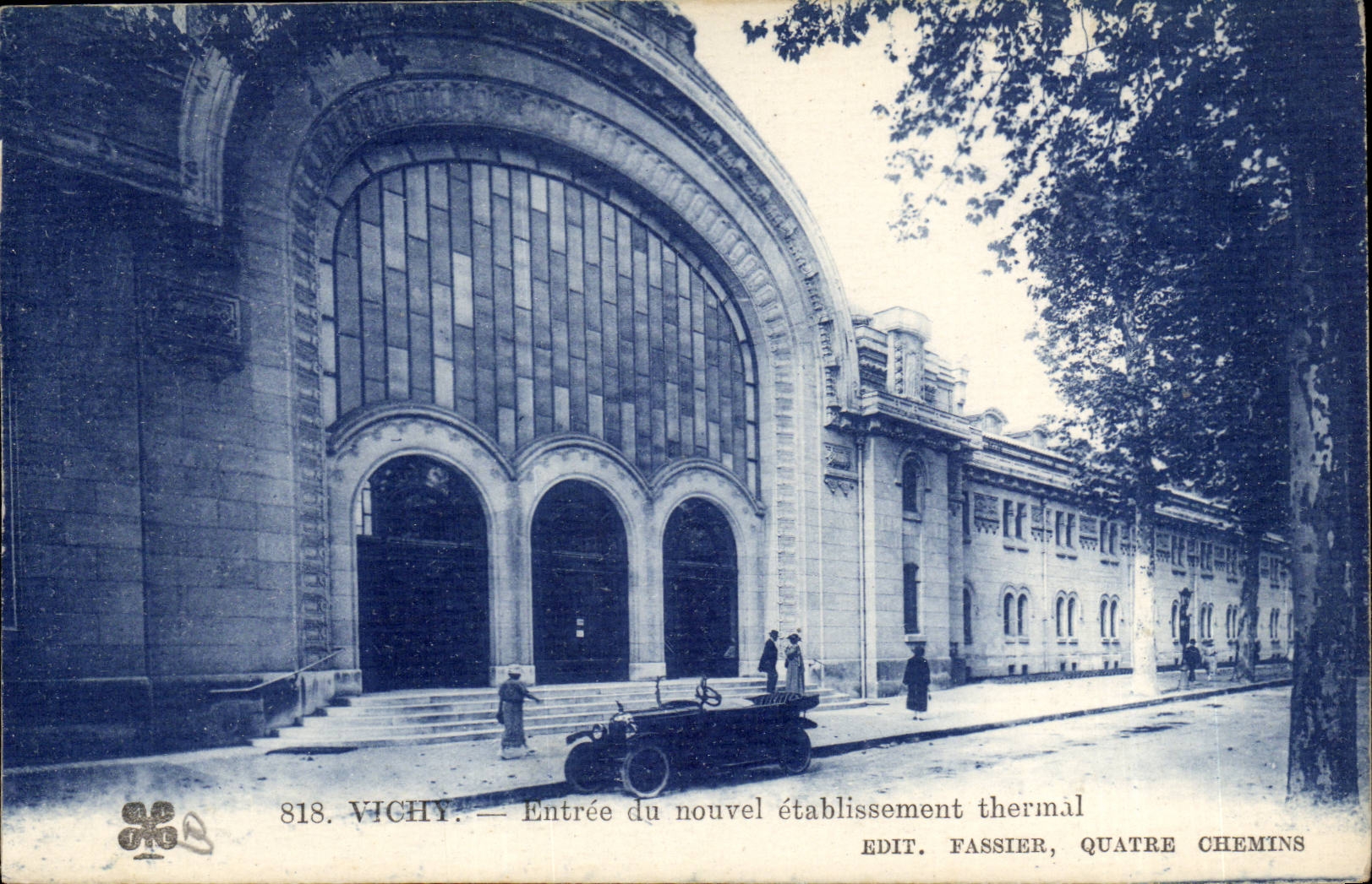 Vichy CPA Entree du nouvele etablissement thermal