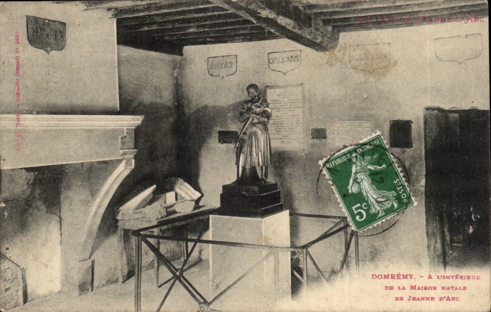 Domméry - À l'intérieur de la maison natale de Jeanne d'Arc — Collection Jeanne d'Arc