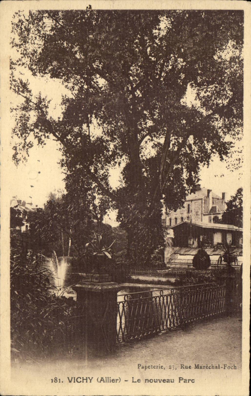 Vichy CPA Le nouveau parc