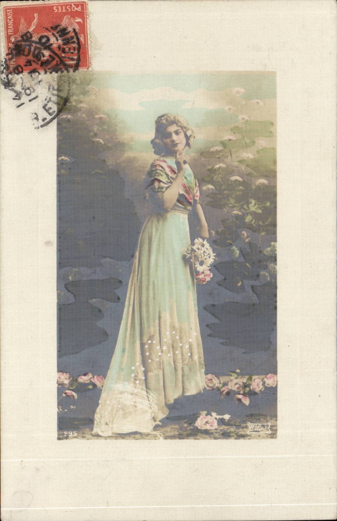 Fantaisie - Femme - woman with flowers - CPA 