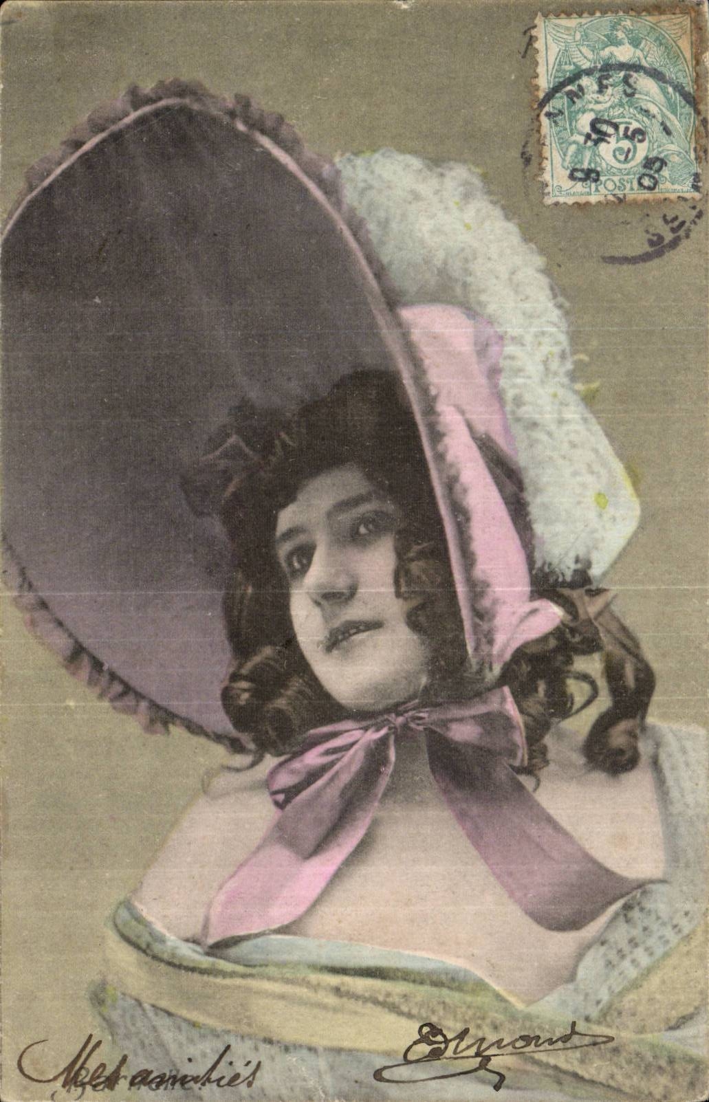 Fantaisie - Femme - Lovely lady with impressive hat - curly hair - CPA 