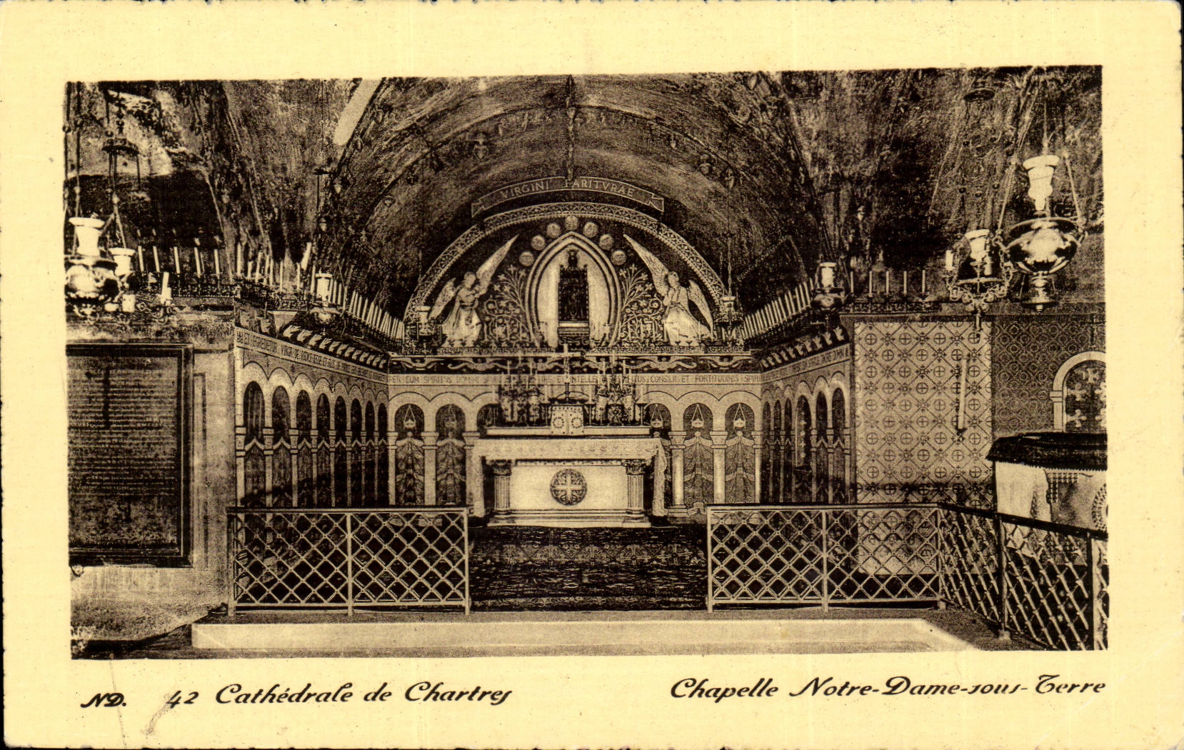Chartres CPA La cathedrale Chapelle Notre DAme sous terre