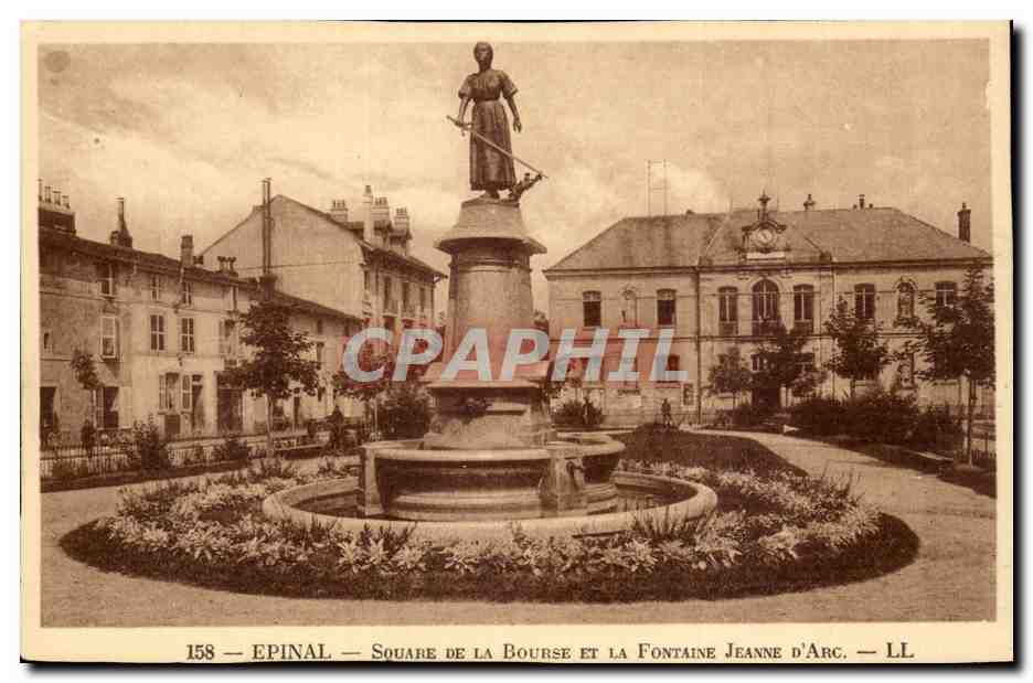 Epinal CPA square de la Bourse et la fontaine jeanne d'arc