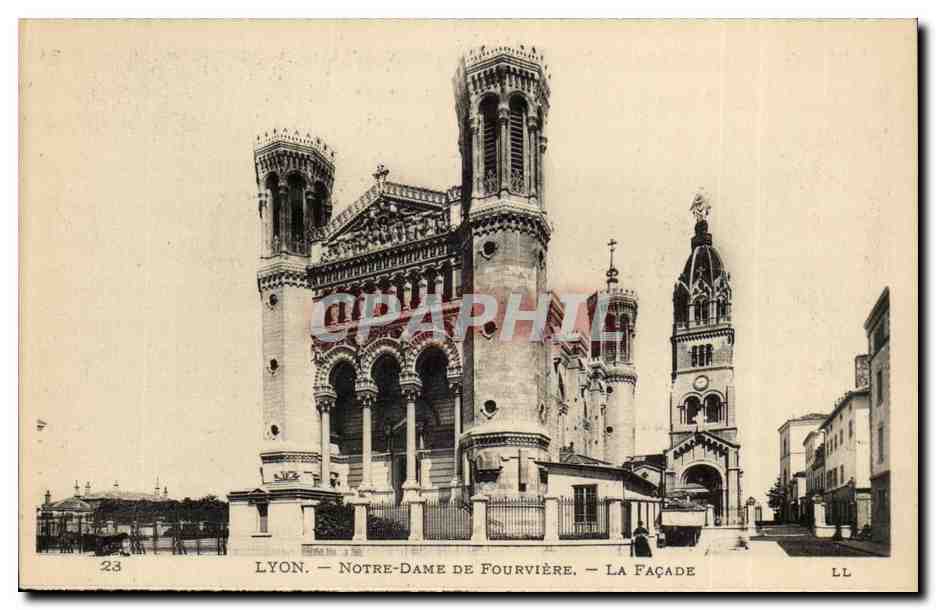 Lyon CPA Notre Dame de Fourviere La facade