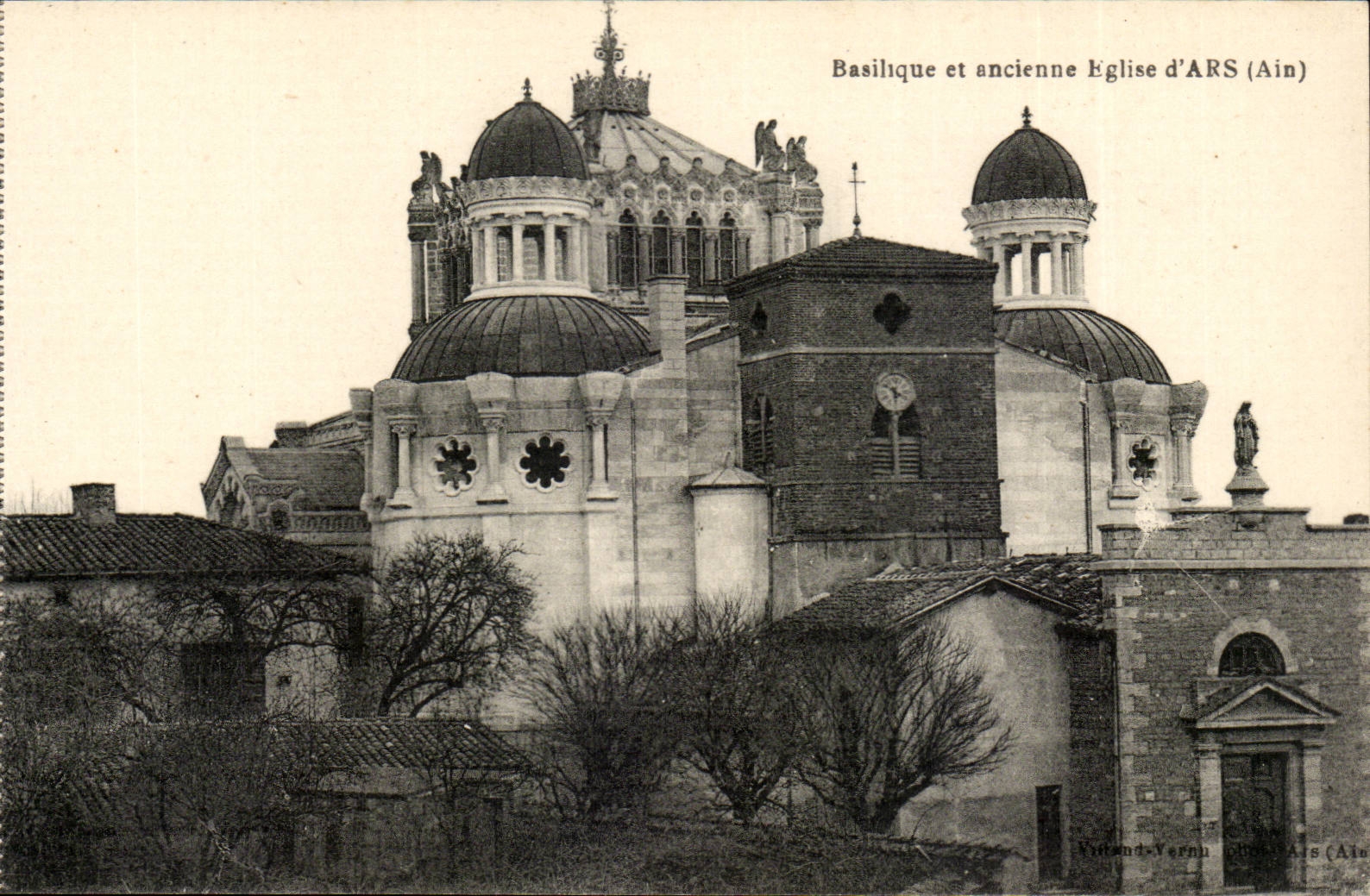 CPA Basilique et ancienne eglise d'Ars