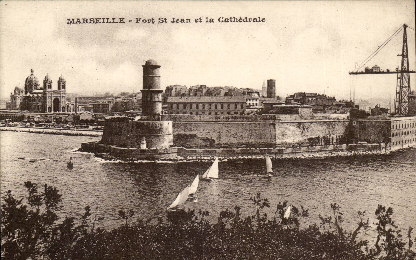 Marseille CPA Fort st Jean et la cathedrale