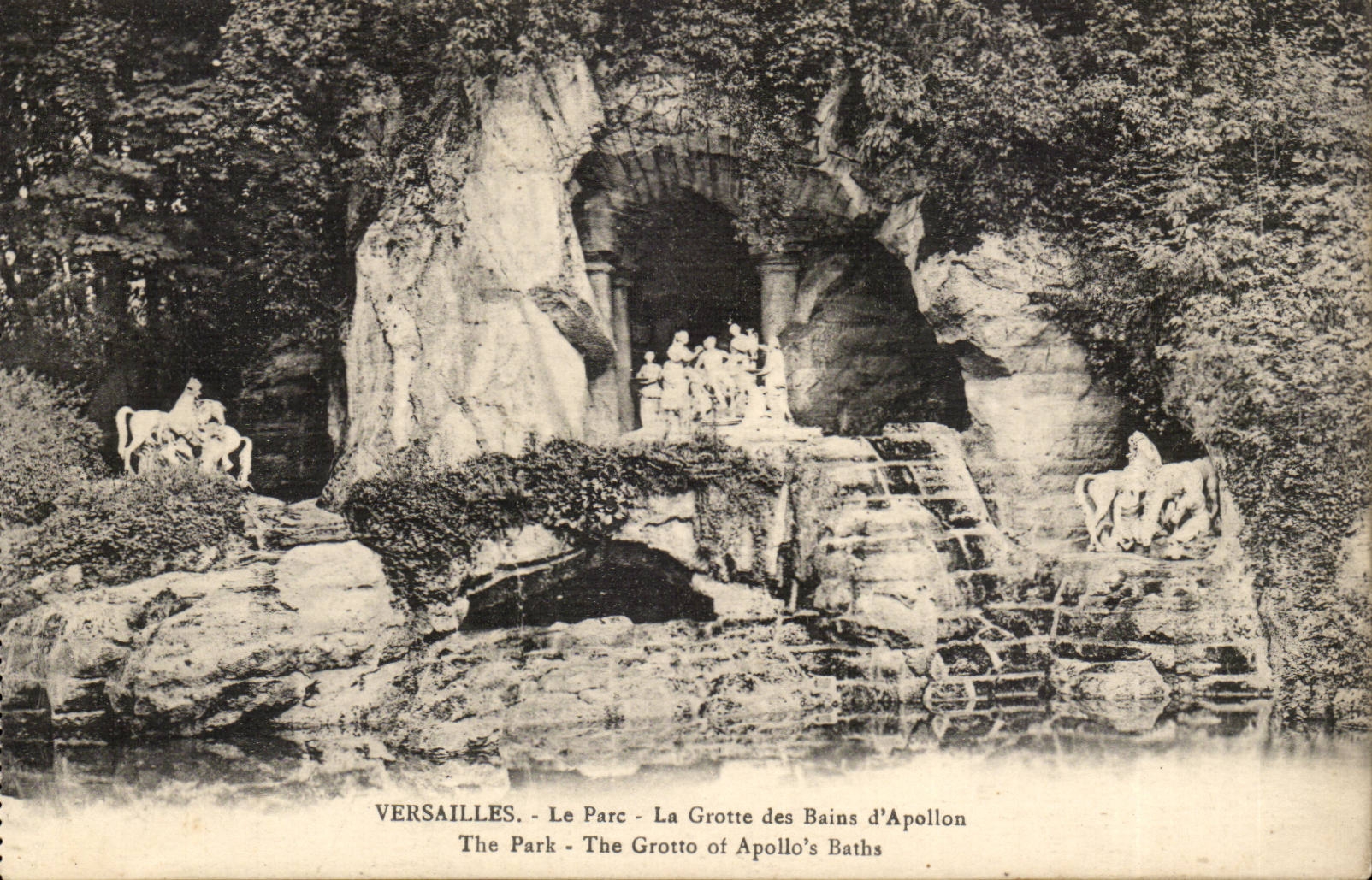 Versailles CPA Le parc La grotte des baies d'apollon 