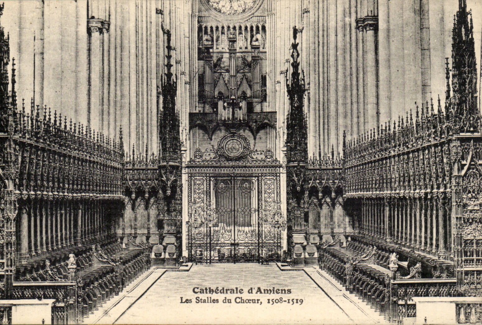 CPA Cathedrale d'amiens Les stalles du choeur 1508 1519