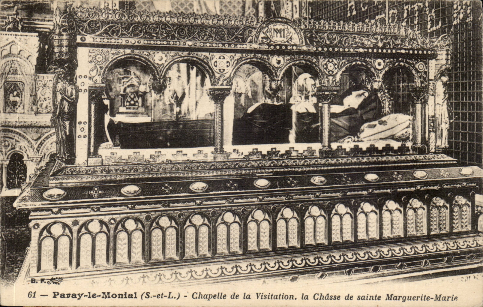 Paray-le-Monial (S.-et-L.) — Chapelle de la Visitation, la Châsse de sainte Marguerite-Marie