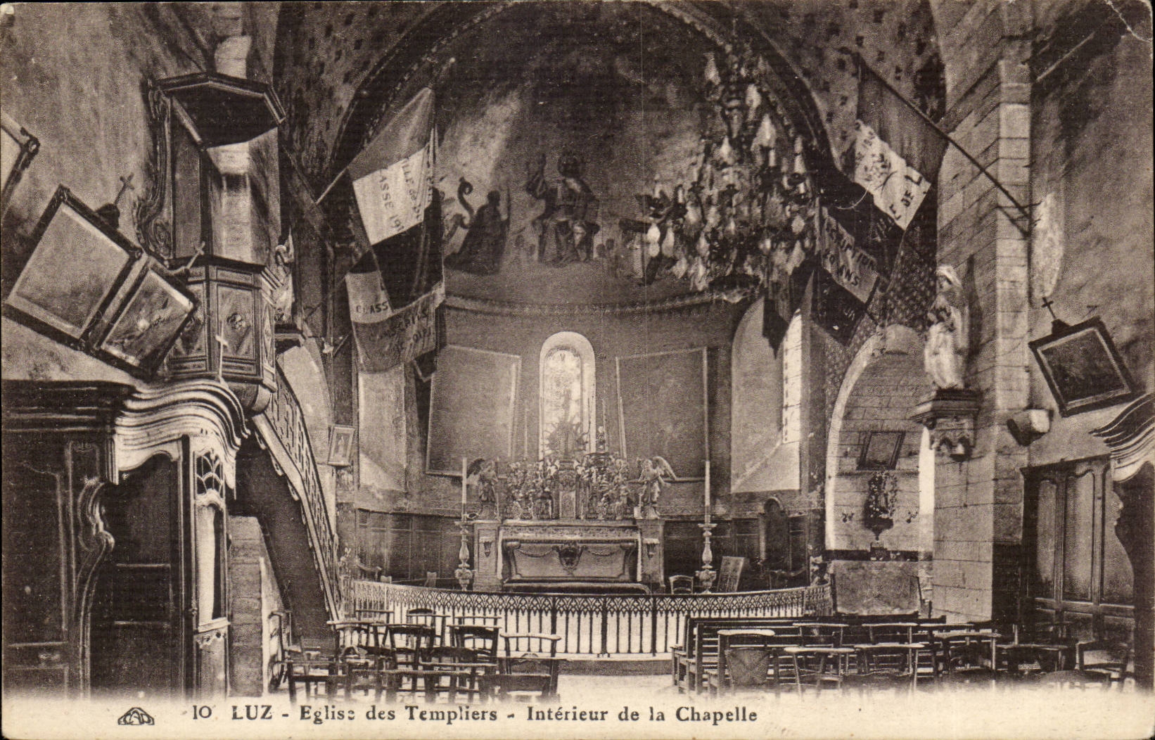 Luz CPA Eglise des templiers Interieur de la chapelle