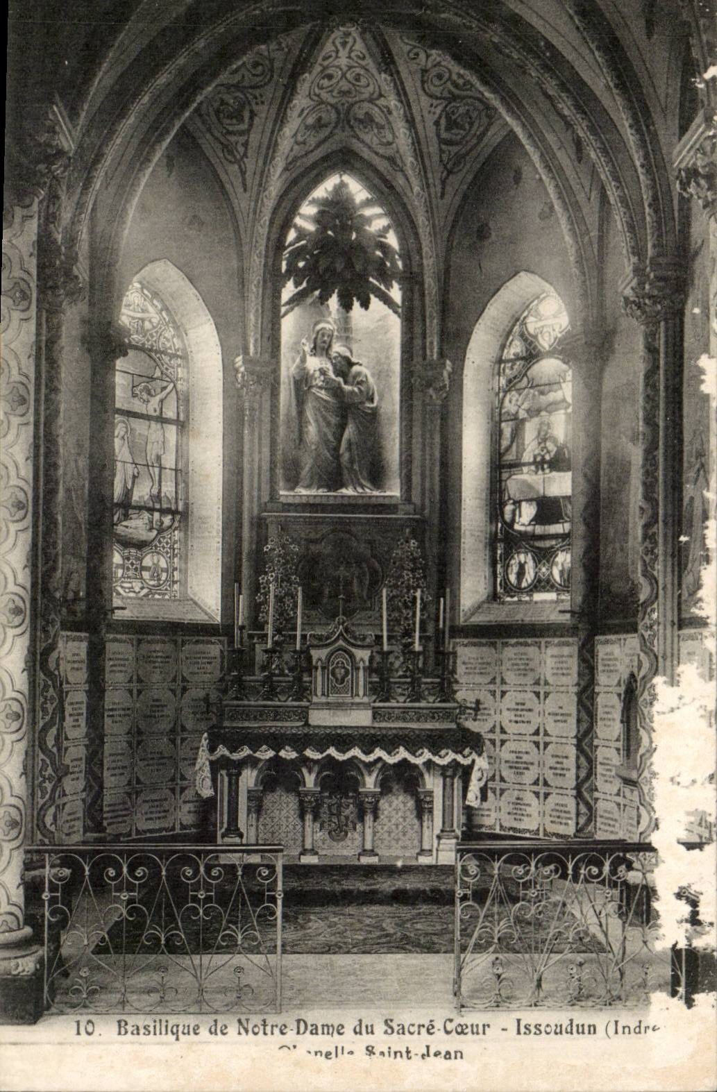 Basilique de Notre-Dame du Sacré-Cœur - Issoudun (Indre) — intérieur avec autel et vitraux — S. F. Phototypie - Bailleaudan