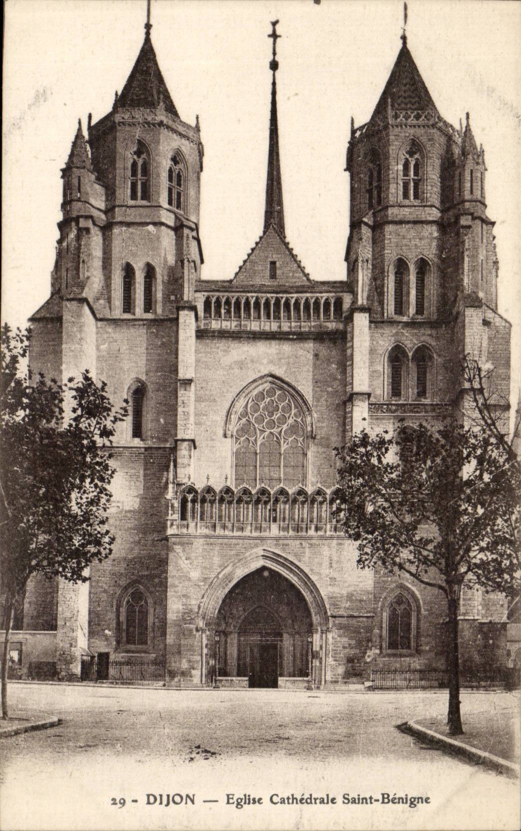 Dijon CPA Eglise cathedrale Saint Benigne
