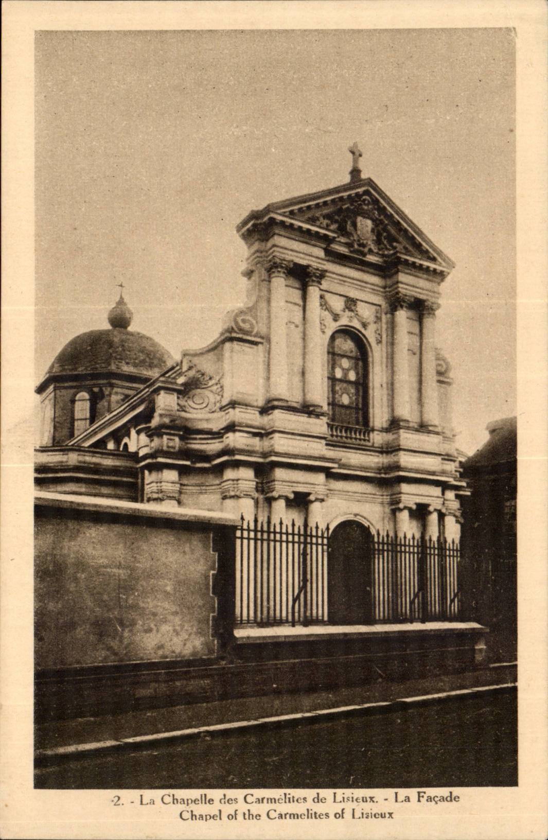 La chapelle des CArmelites a Lisieux La facade 