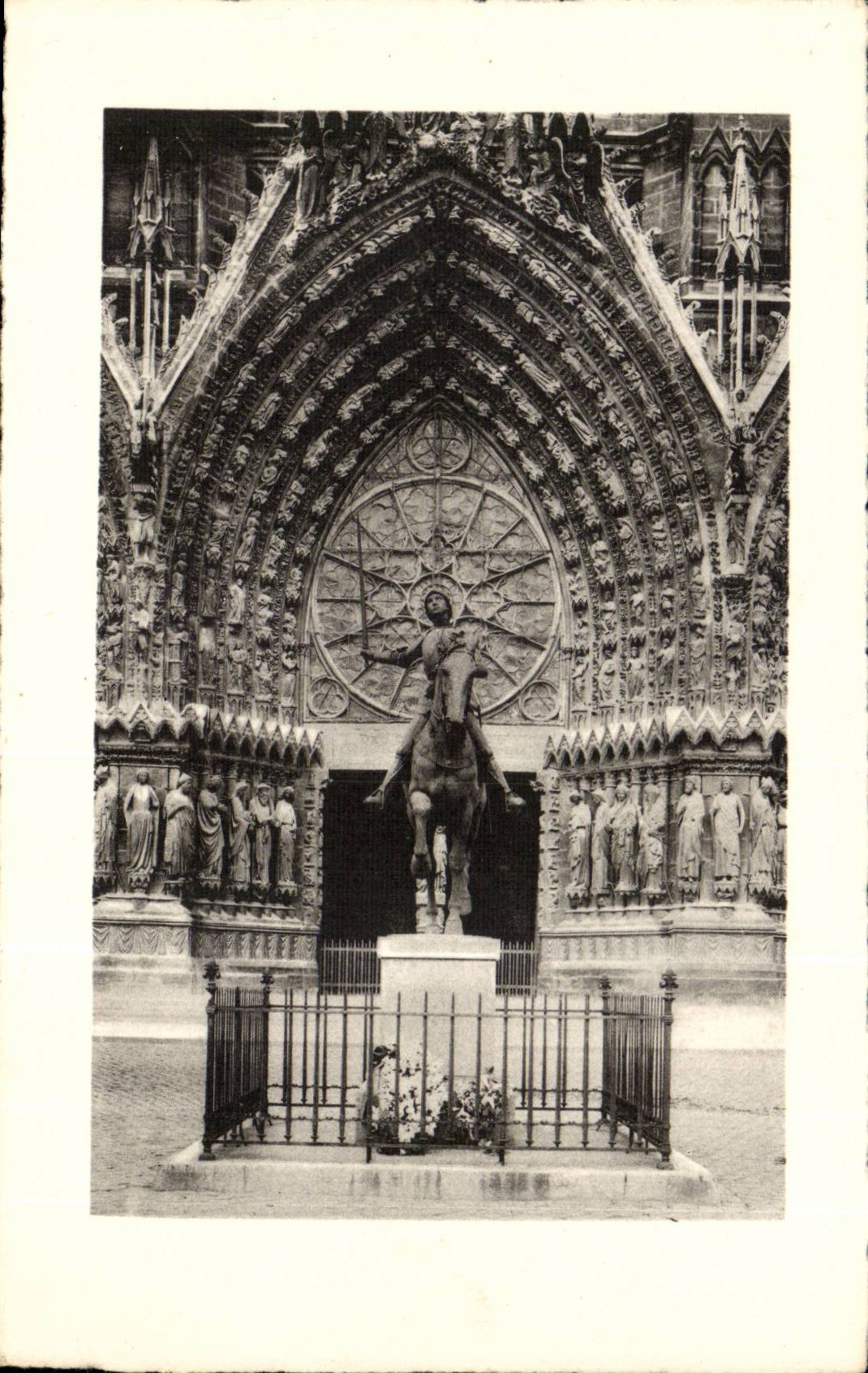 Rouen CPA Statue de Jeanne d'arc