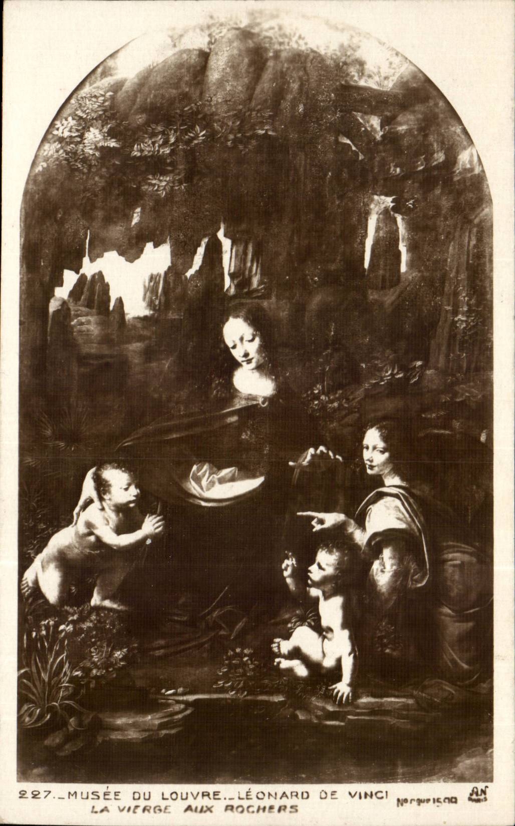Musee du Louvre CPA Leonard de Vinci La vierge aux rochers
