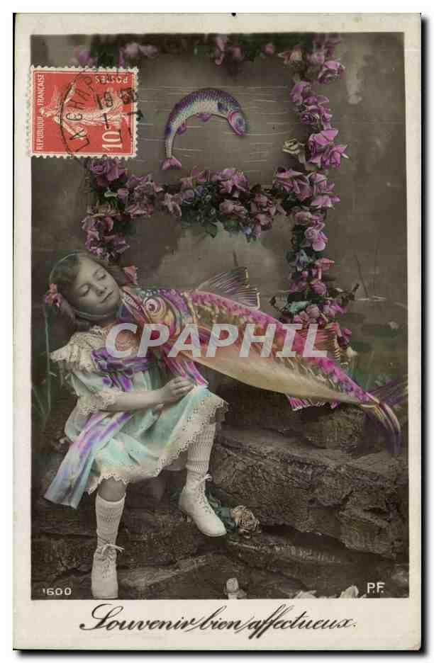 CPA Fantaisie Enfant Souvenir d'un affectueux Paques Poisson