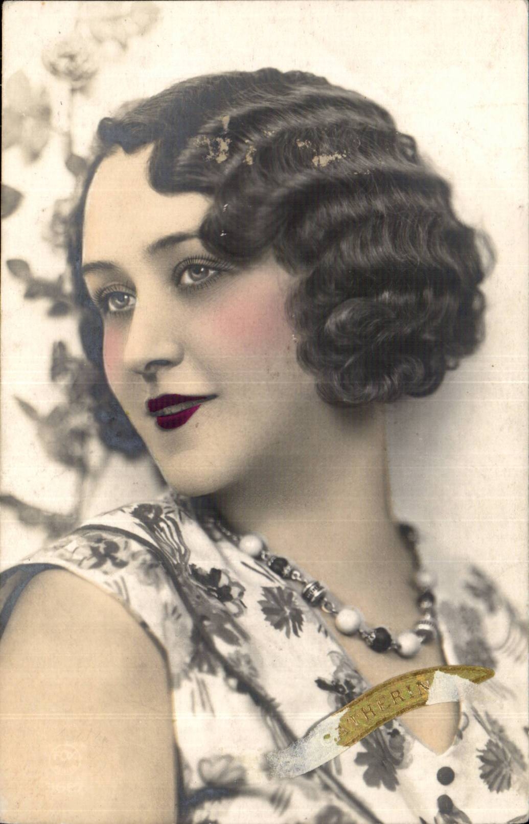 CPA Fantaisie Femme Sainte Catherine