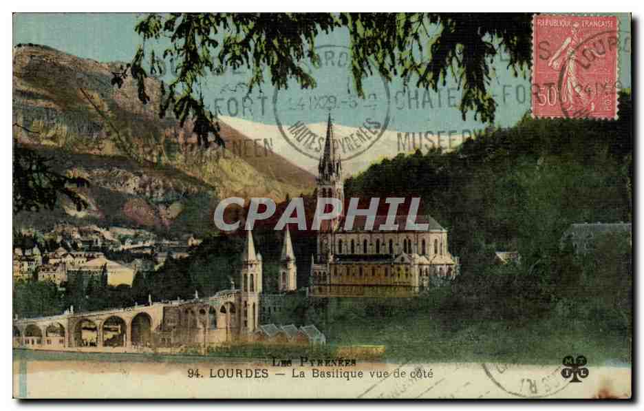 Lourdes CPA La basilique vue de cote