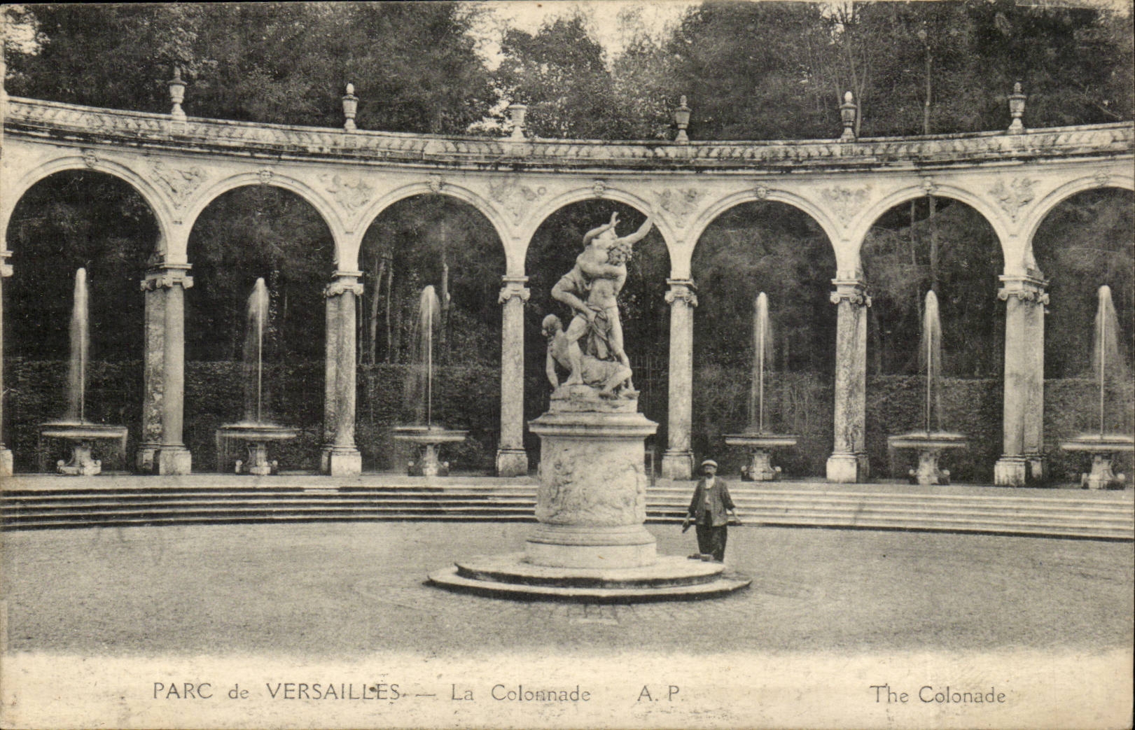 Parc de Versailles CPA La colonnade