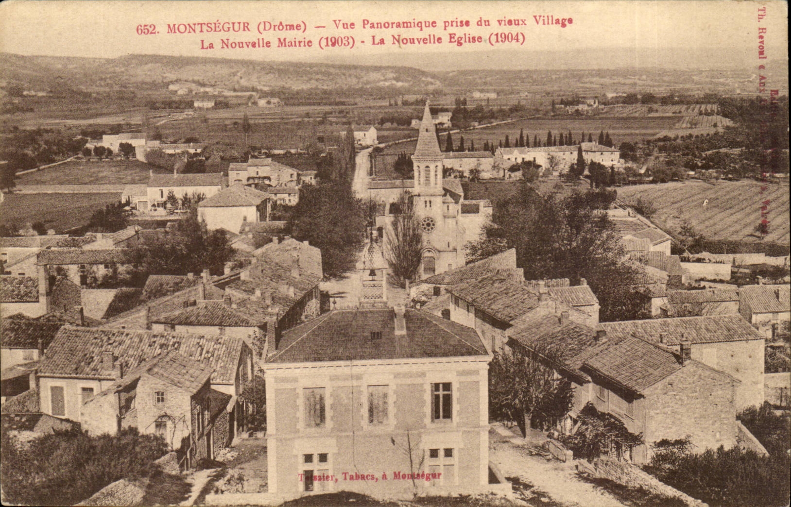 Montségur (Drôme) — Vue panoramique prise du vieux village — Tassier, Tabacs, à Montségur