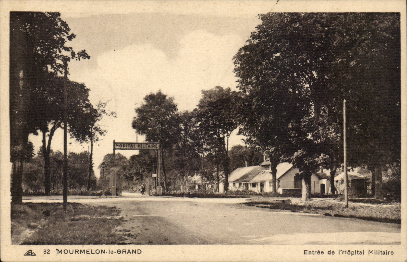 Mourmelon le grand CPA Entree de l'hopital miitaire