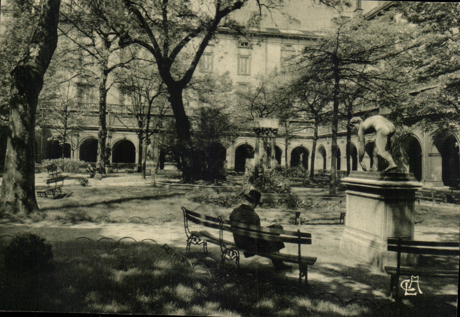 Lyon CPA Jardin du palais St Pierre
