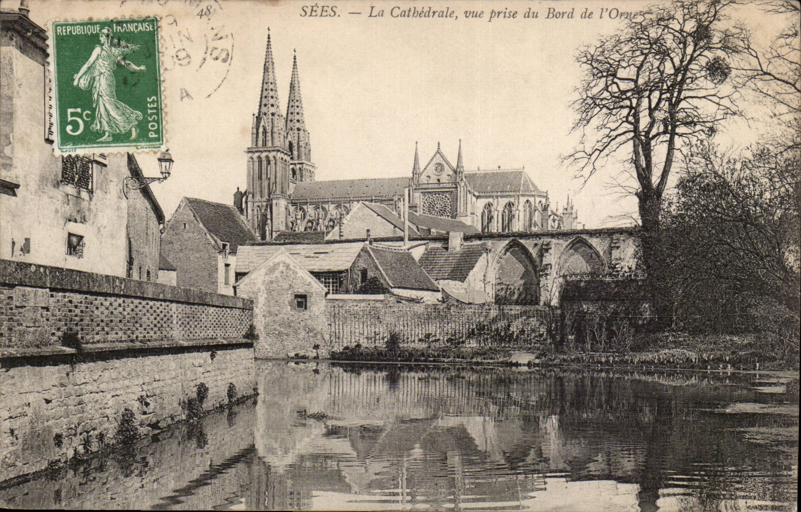 Sees CPA la cathedrale vue prise du bord de l'orne